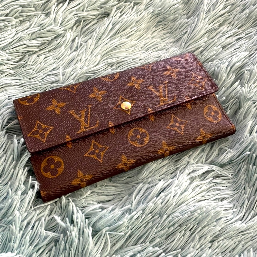 Louis Vuitton Monogram Porte Tresor International Trifold Long Wallet.